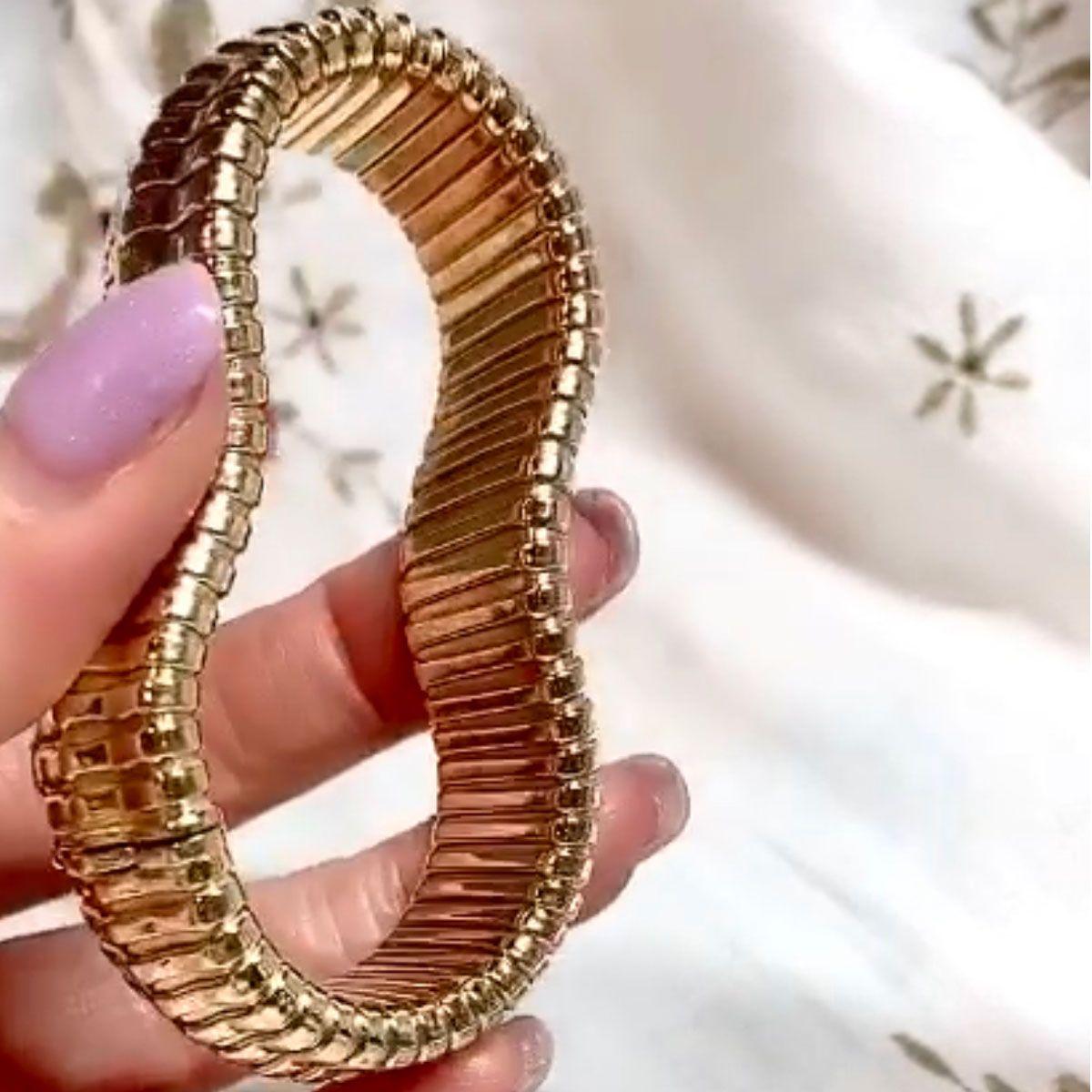 18 Karat Yellow Gold Gooseneck Flexible Bracelet 4