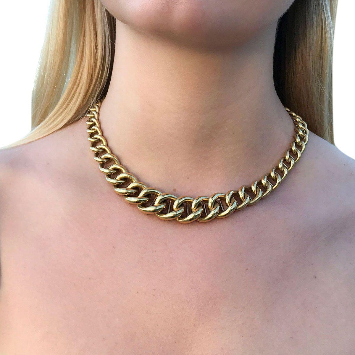 18 Karat Yellow Gold Italian Graduated Curb Link Chain Necklace 3