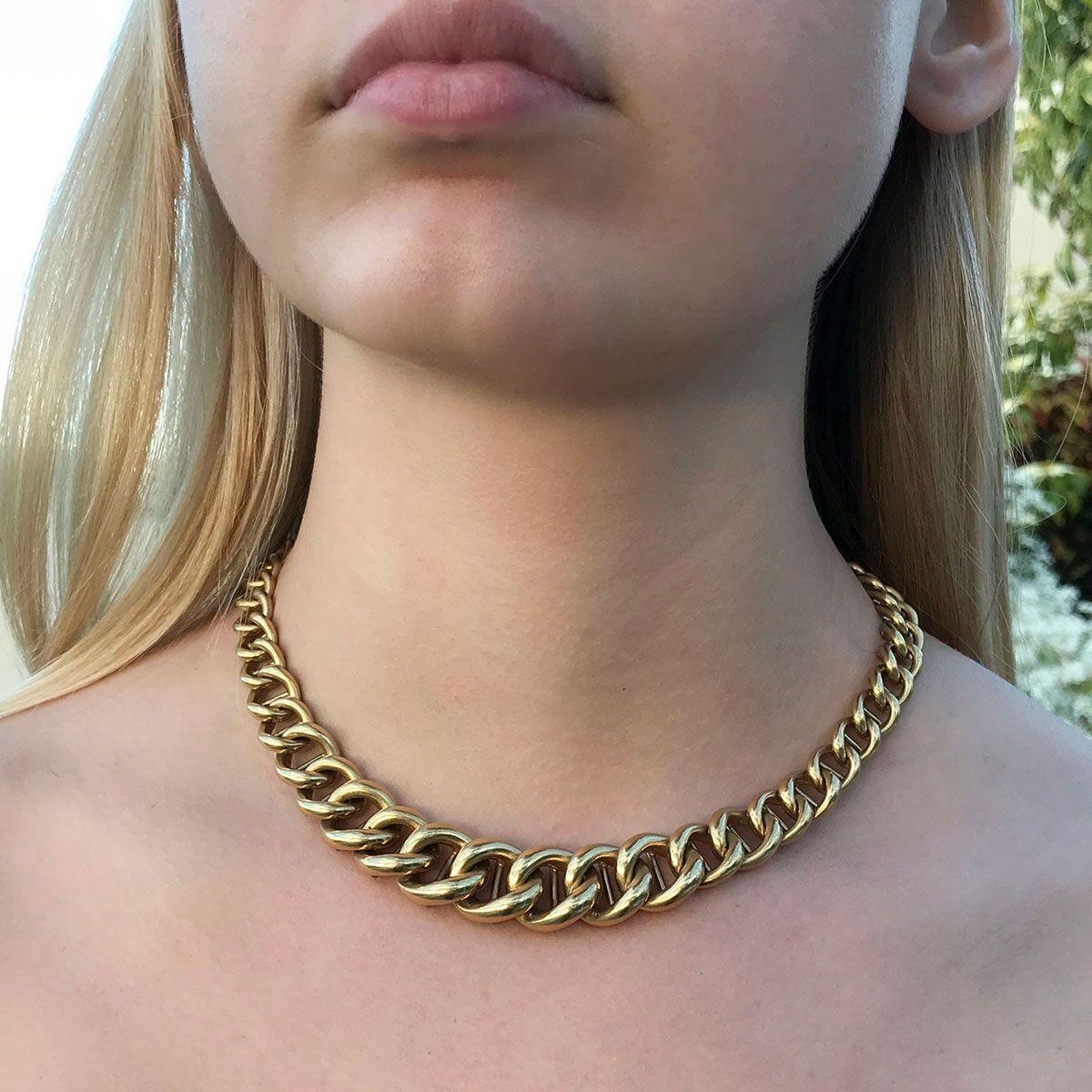 18 Karat Yellow Gold Italian Graduated Curb Link Chain Necklace 6