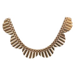 9 Karat Gelbgold abgestuftes Fransenhalsband von John Grinsell & Söhne:: um 1960