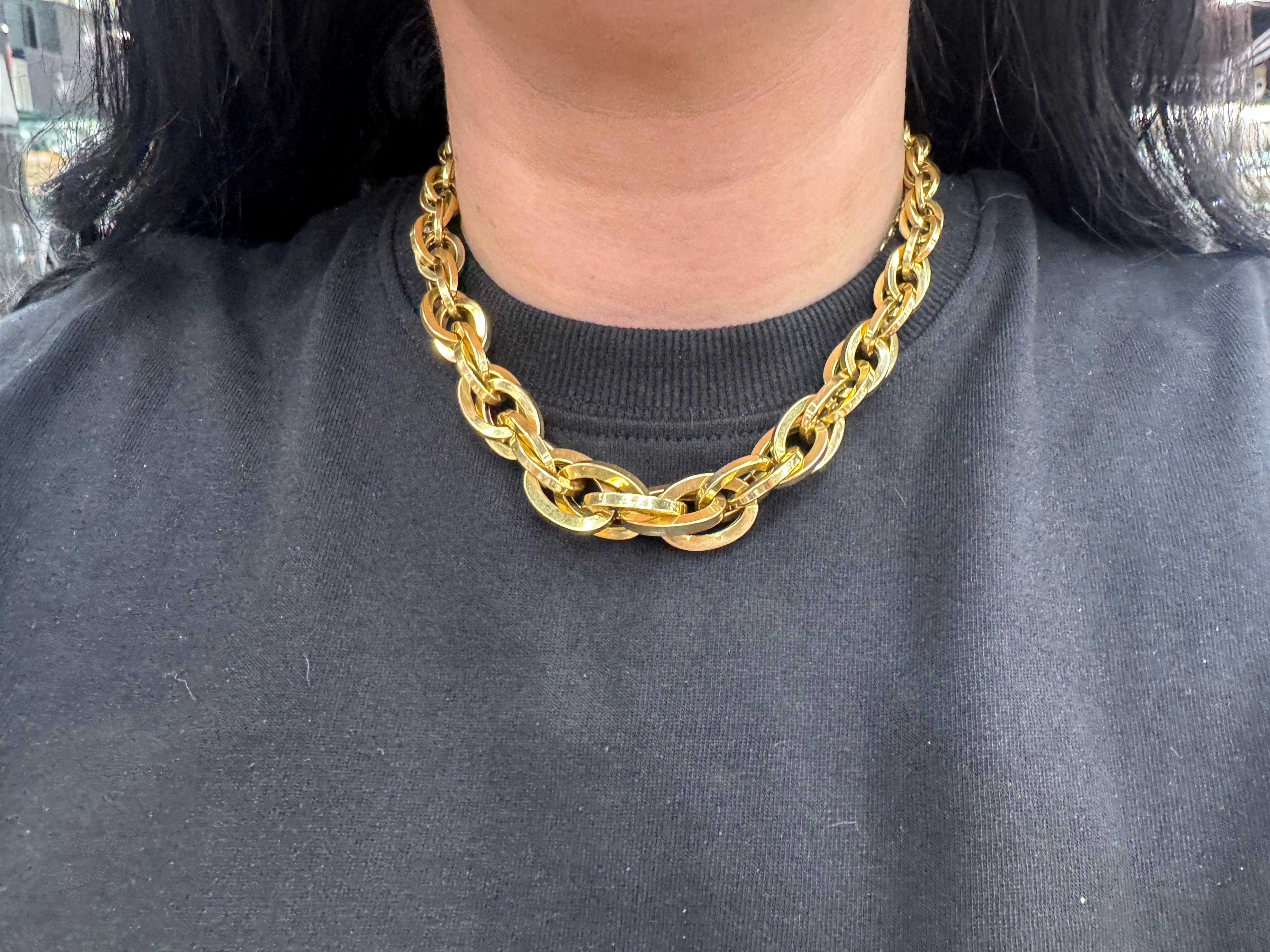 Contemporaneo Collana a maglie ovali graduate in oro giallo 18 carati 55,24 grammi 17
