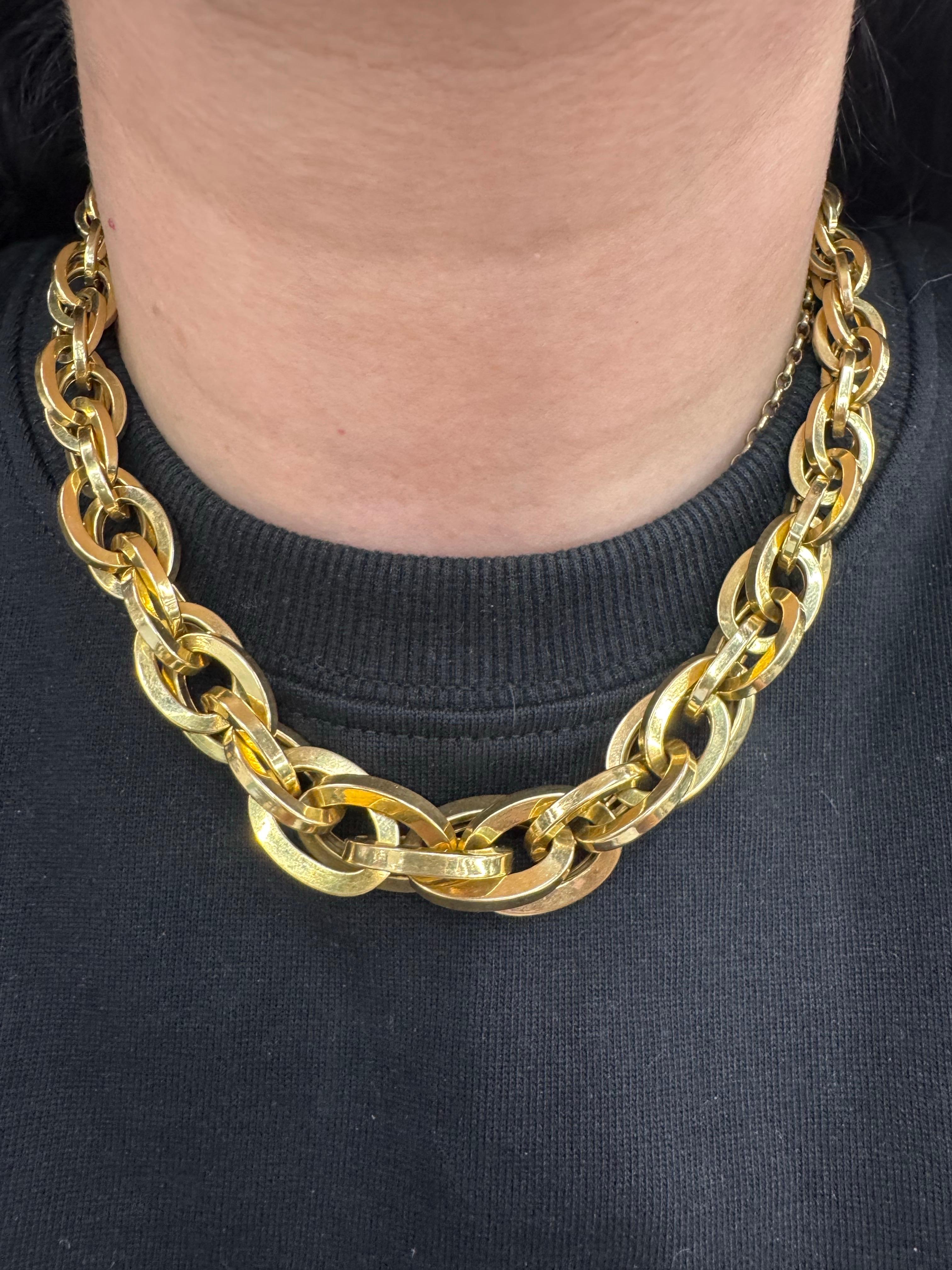 Collana a maglie ovali graduate in oro giallo 18 carati 55,24 grammi 17