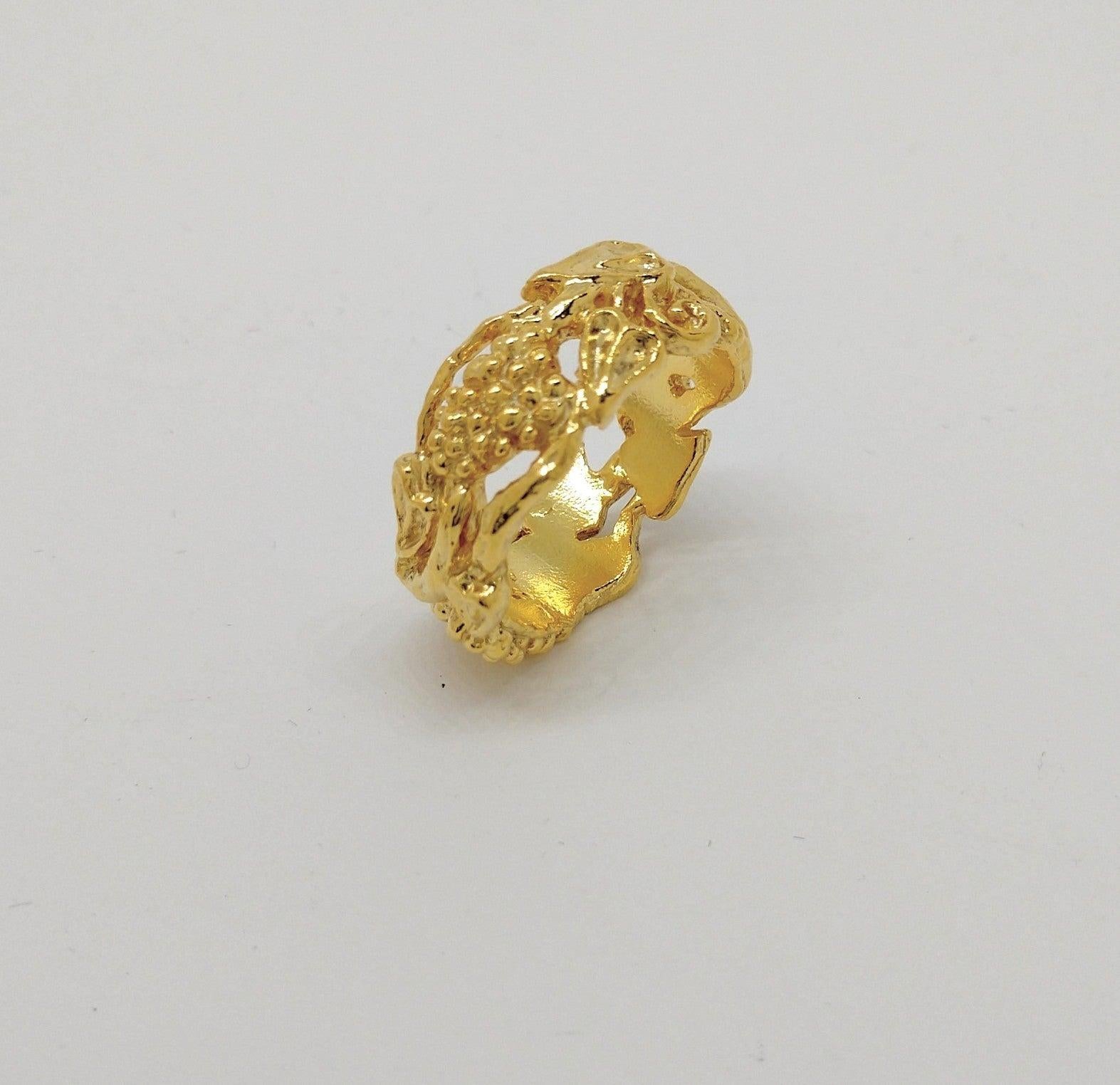 For Sale:  18 Karat Yellow Gold Grapes, Vines, and Leaves Ring 4