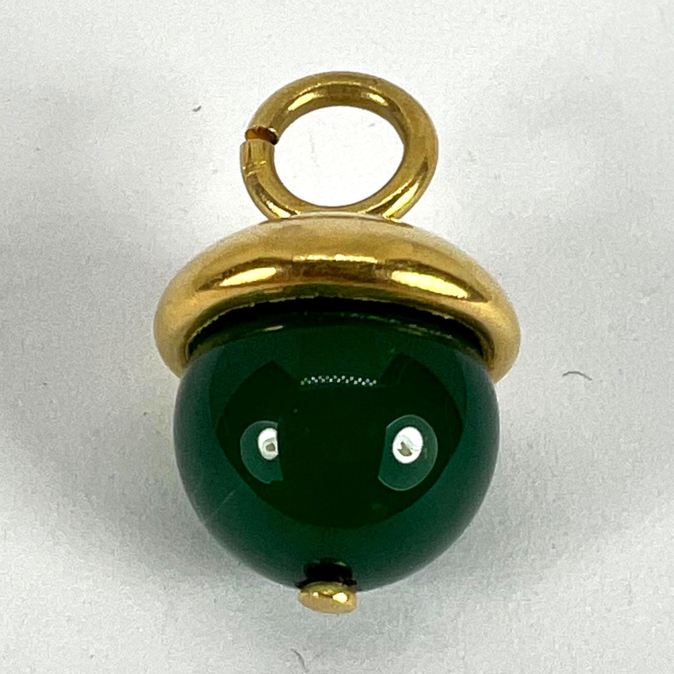 Pendentif sphère en agate verte en or jaune 18 carats en vente 8