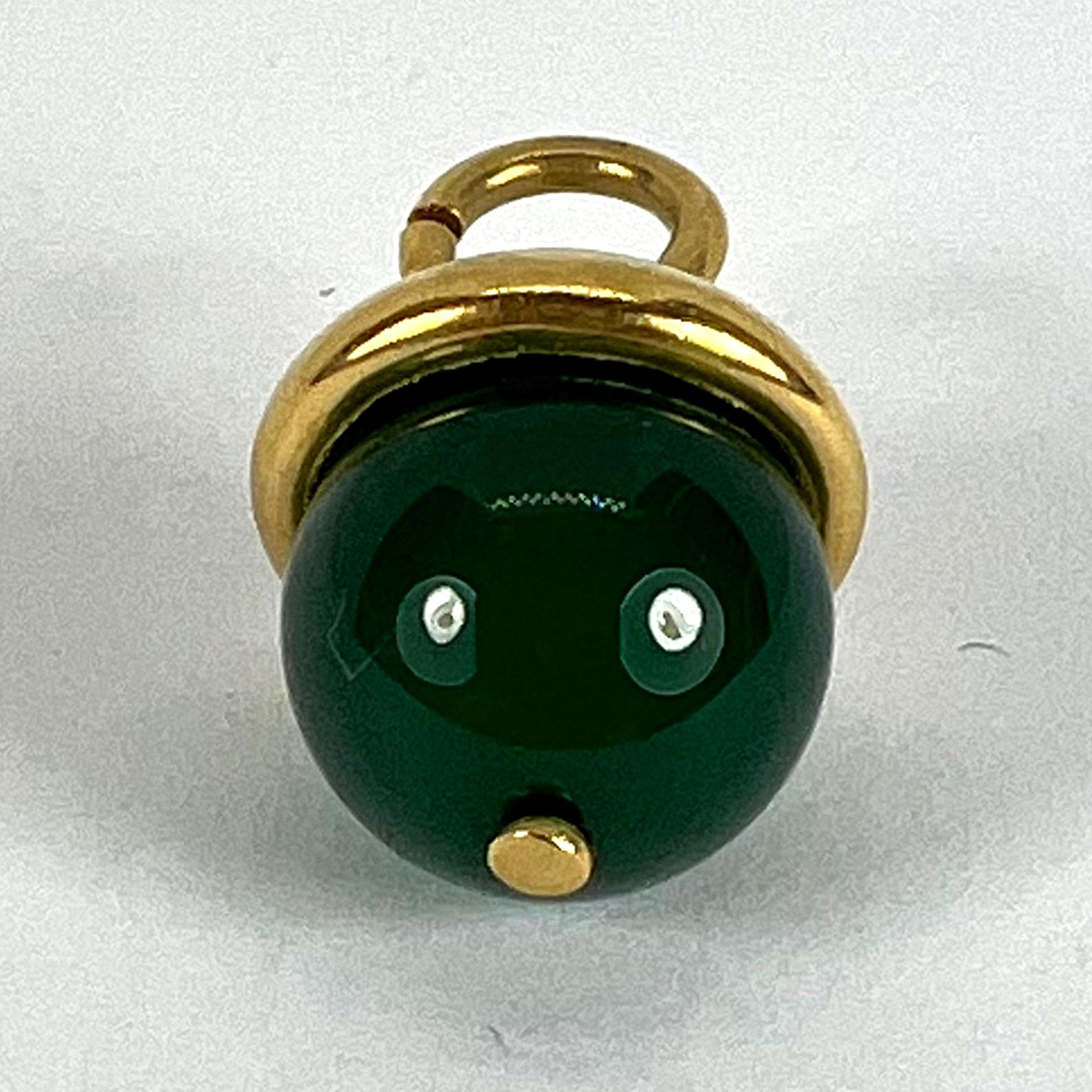 Pendentif sphère en agate verte en or jaune 18 carats en vente 9