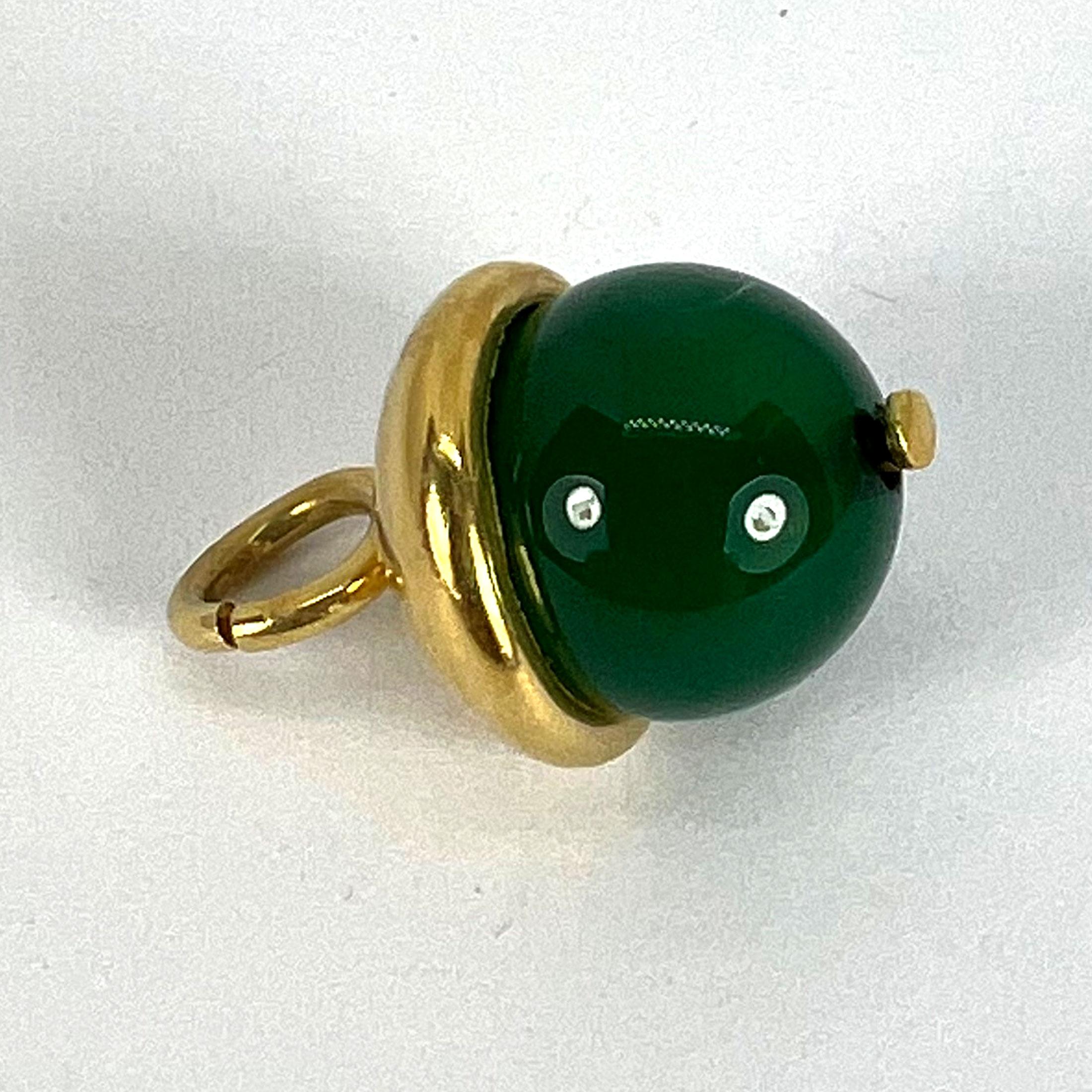 Pendentif sphère en agate verte en or jaune 18 carats en vente 10