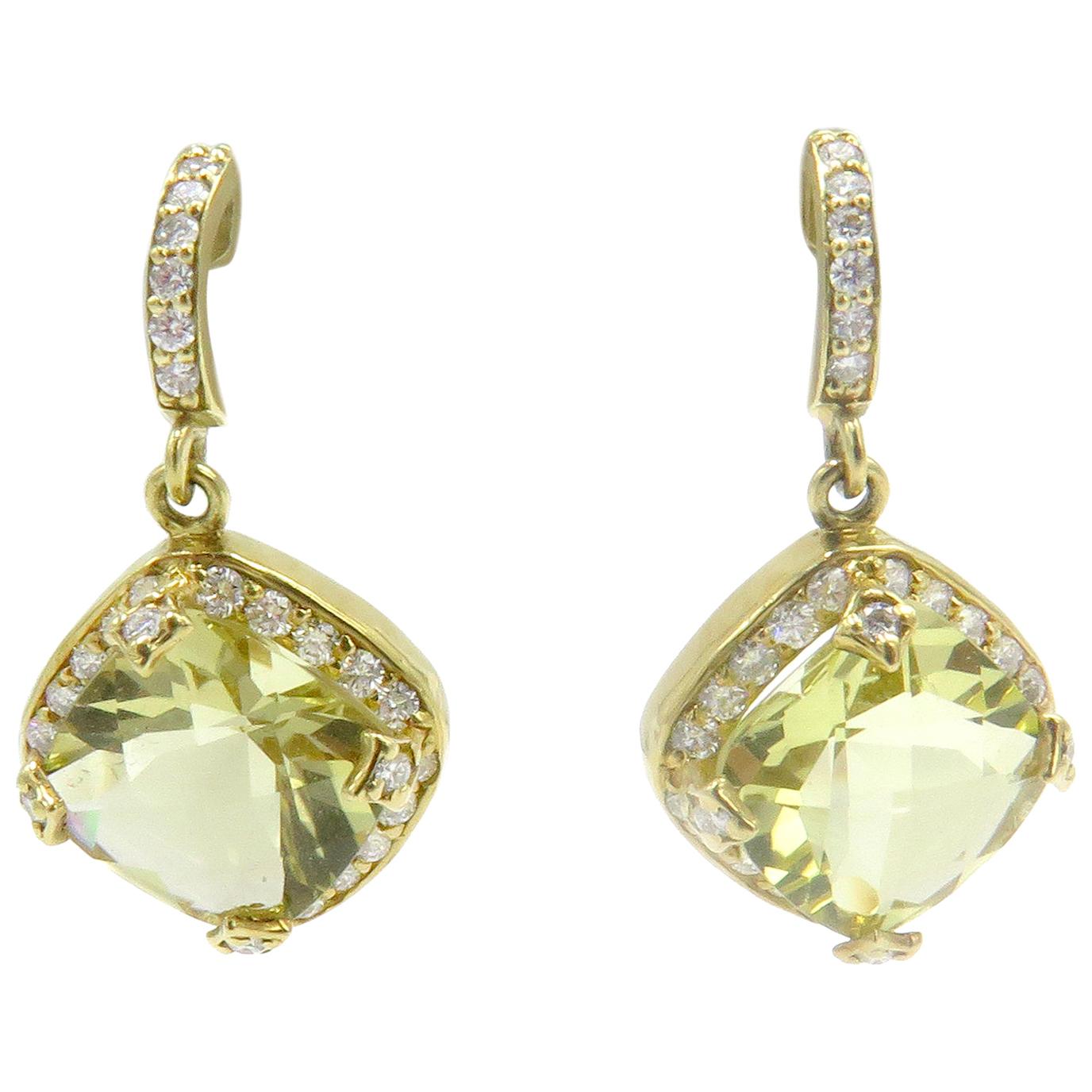 18 Karat Yellow Gold Green Beryl Diamond Dangle Earrings