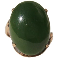 18 Karat Gelbgold Grüner Jade Wirbel Ring Mitte des Jahrhunderts