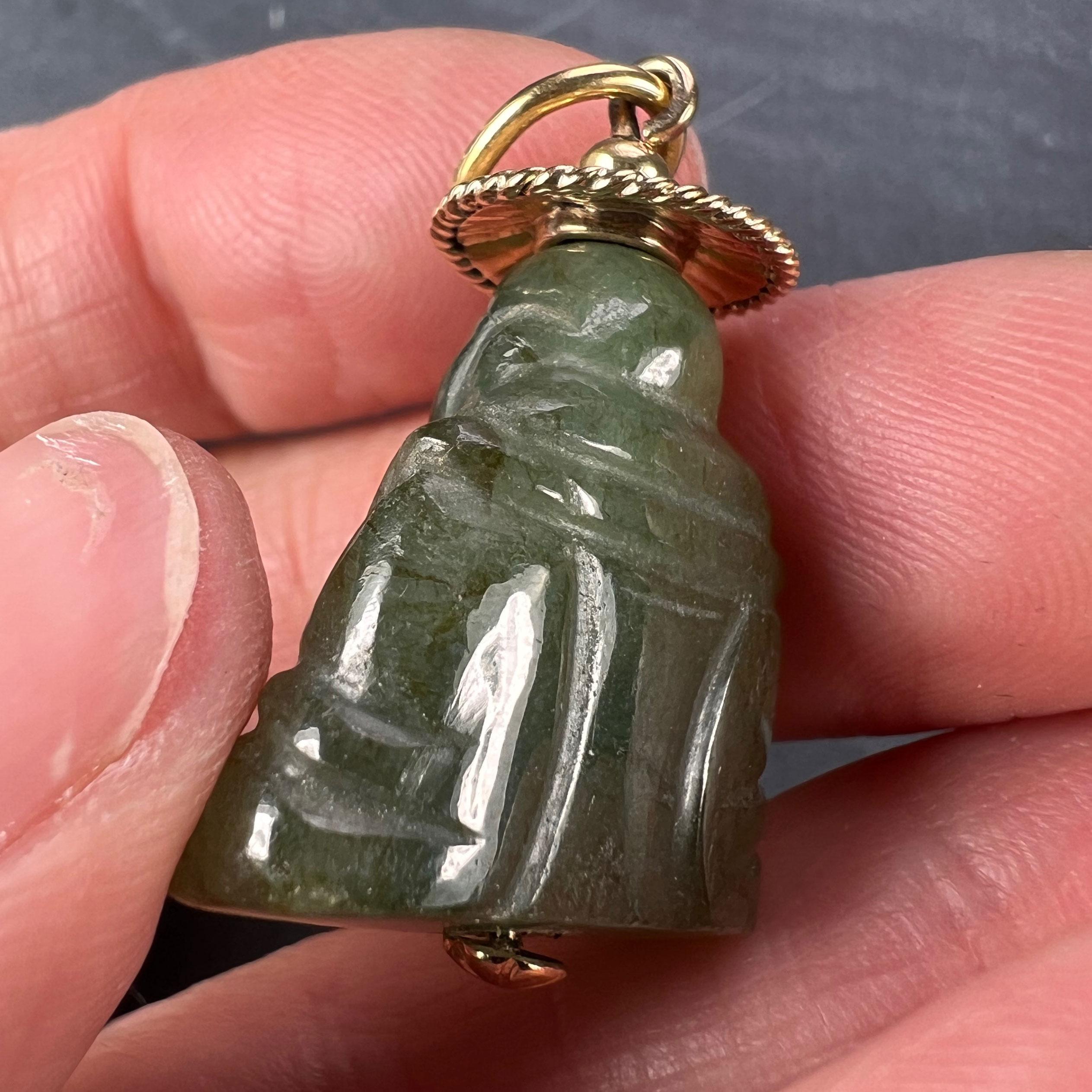 18 Karat Yellow Gold Green Jadeite Jade Buddha Large Charm Pendant In Good Condition For Sale In London, GB