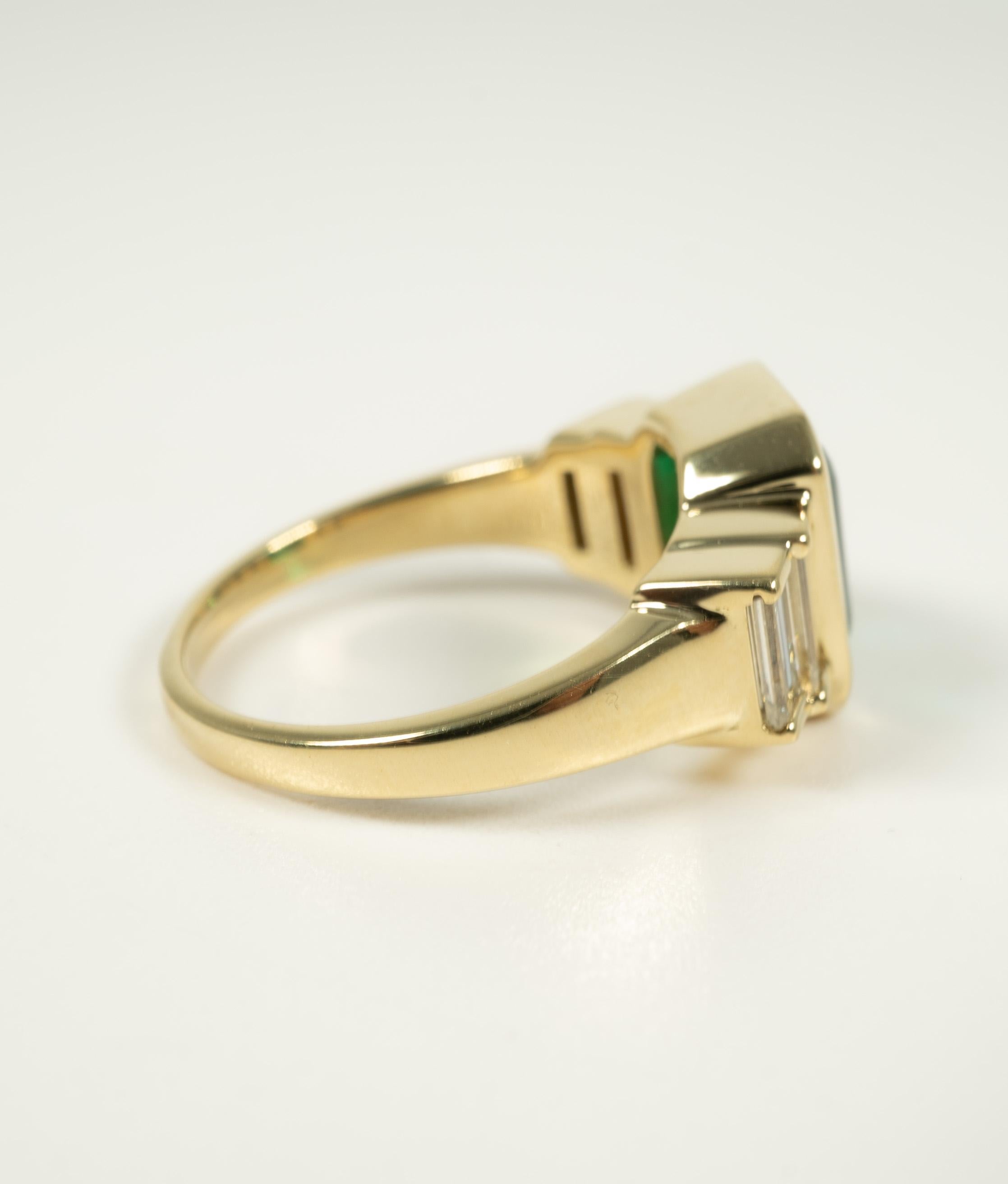 Taglio baguette Anello in oro giallo 18 carati, pietra verde e diamante