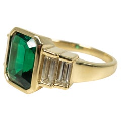 18 Karat Yellow Gold, Green Stone Diamond Ring