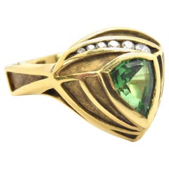 18 Karat Yellow Gold Green Tourmaline and 0.13 Carat Diamond Ring