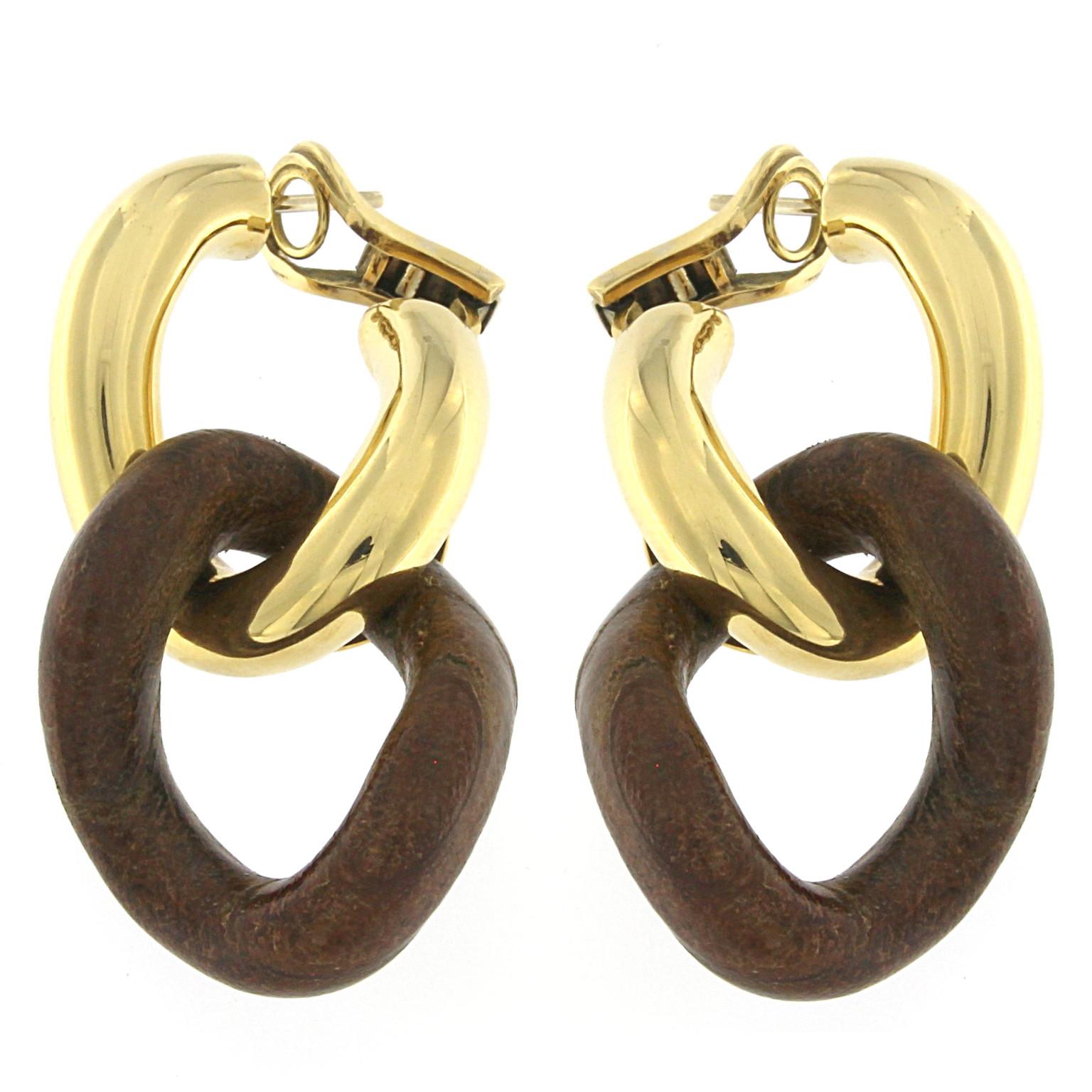 18 Karat Yellow Gold Groumette Pair of Earrings with Leather Link For Sale