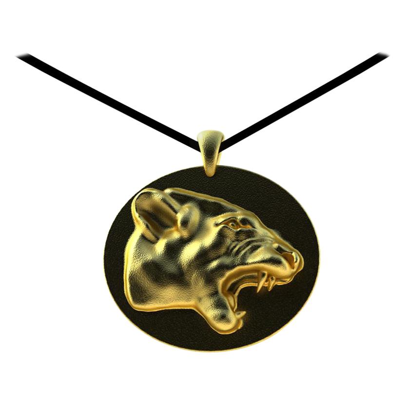 18 Karat Yellow Gold Growler Panther Pendant Necklace For Sale