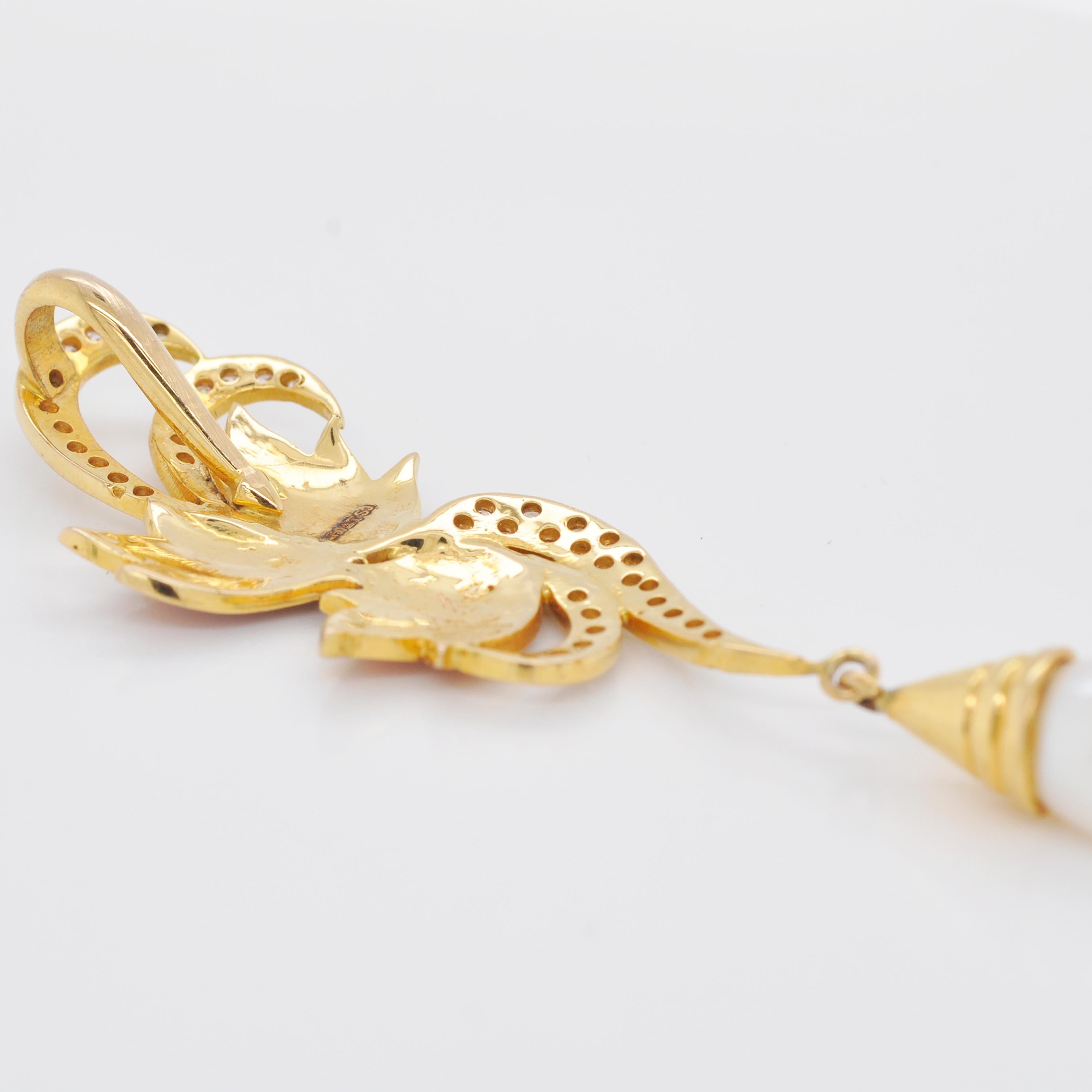 18 Karat Yellow Gold Guilloché French Enamel Diamond Pearl Pendant Necklace For Sale 1