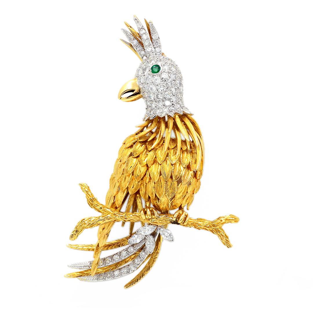 This designer Jack Gutschneider Parrot will do no talking, however the sparkle of the 18 karat yellow gold will spark many conversations. Crafted in modern style, the quality of this 18 karat yellow gold pin says 