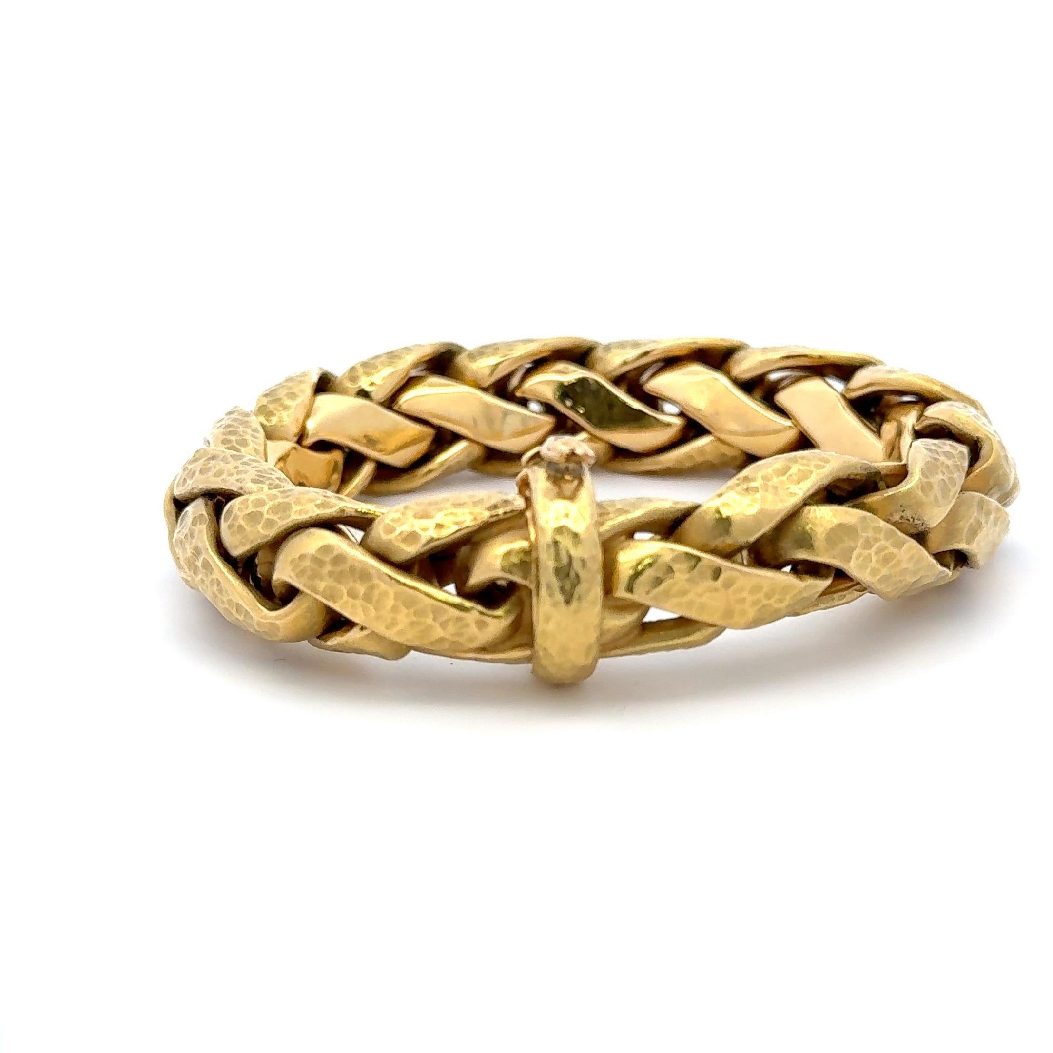 Donna Bracciale a maglie intrecciate in oro giallo 18 carati 54,5 grammi in vendita