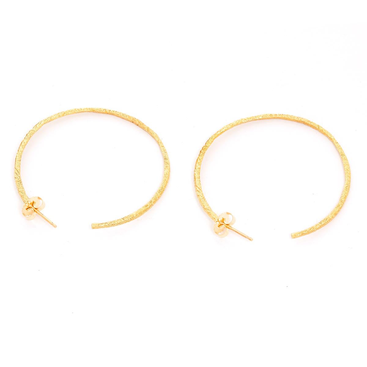 18 Karat Yellow Gold Hammered Earring Hoops For Sale 1