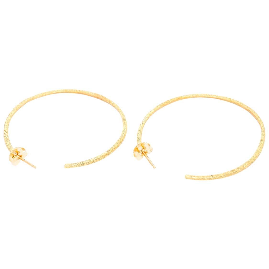 18 Karat Yellow Gold Hammered Earring Hoops For Sale