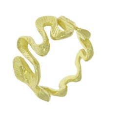 18 Karat Yellow Gold Handcraft Ring Dance Ribbon by Niquesa