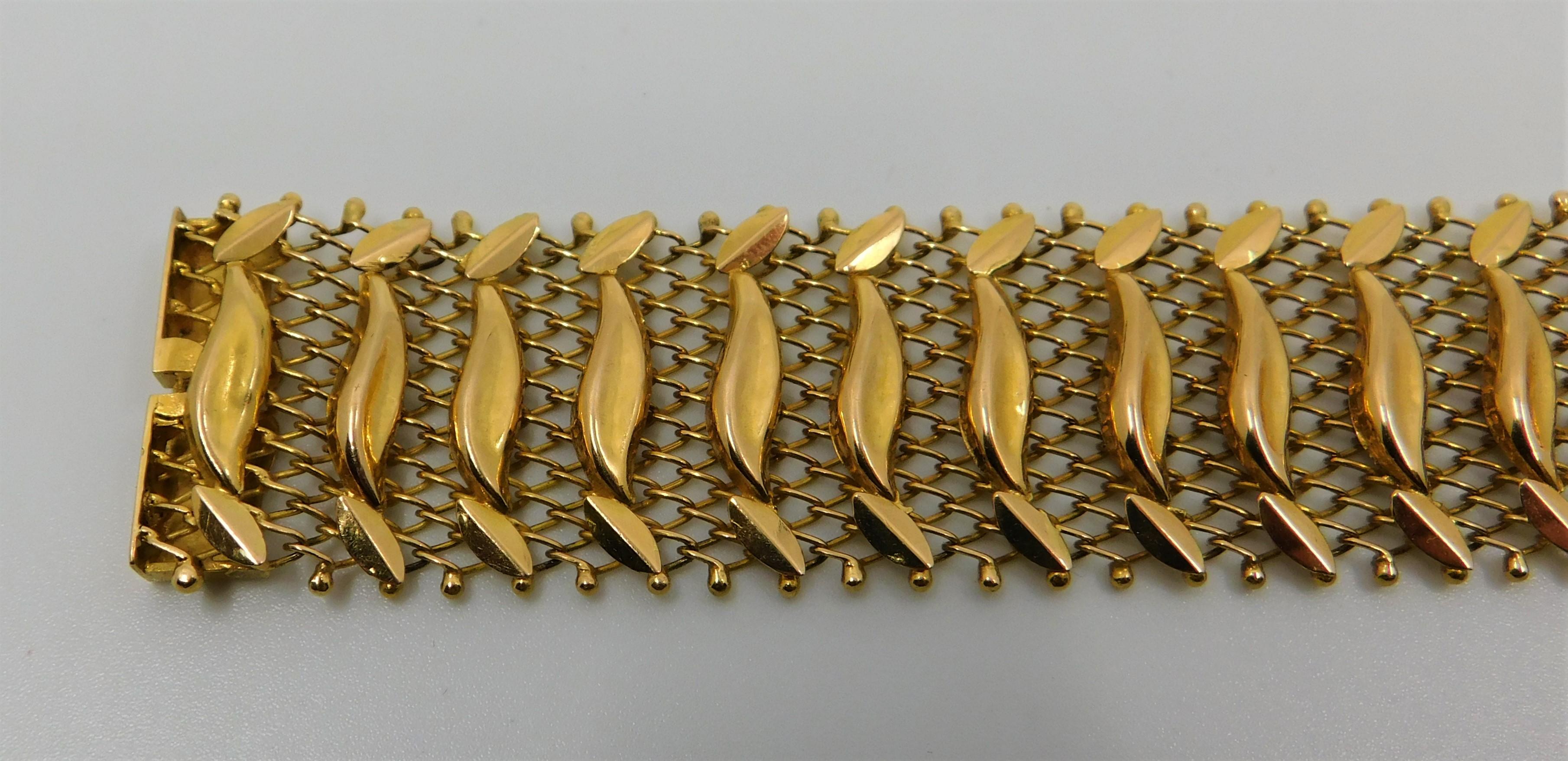18-Karat Yellow Gold Handmade Bracelet For Sale 1