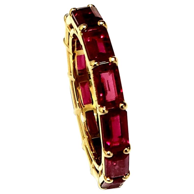 18 Karat Yellow Gold Handmade Burmese Ruby Band Ring Set East-West 4.55 Carat For Sale