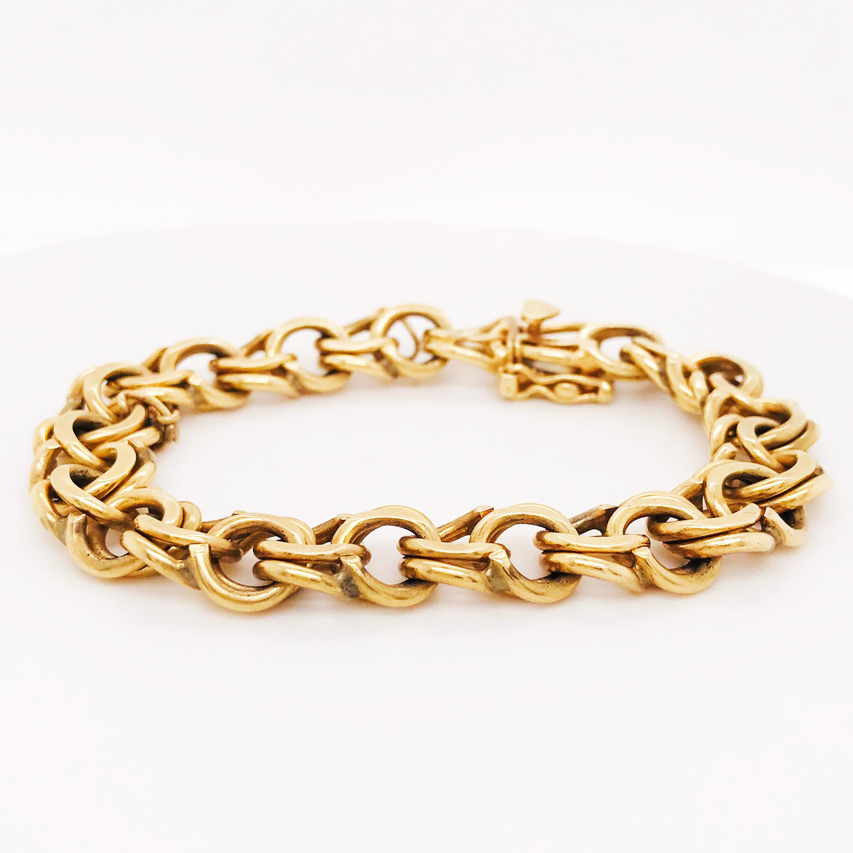 18 Karat Yellow Gold Handmade Double Link Estate Bracelet, Charm Bracelet In Excellent Condition In Austin, TX