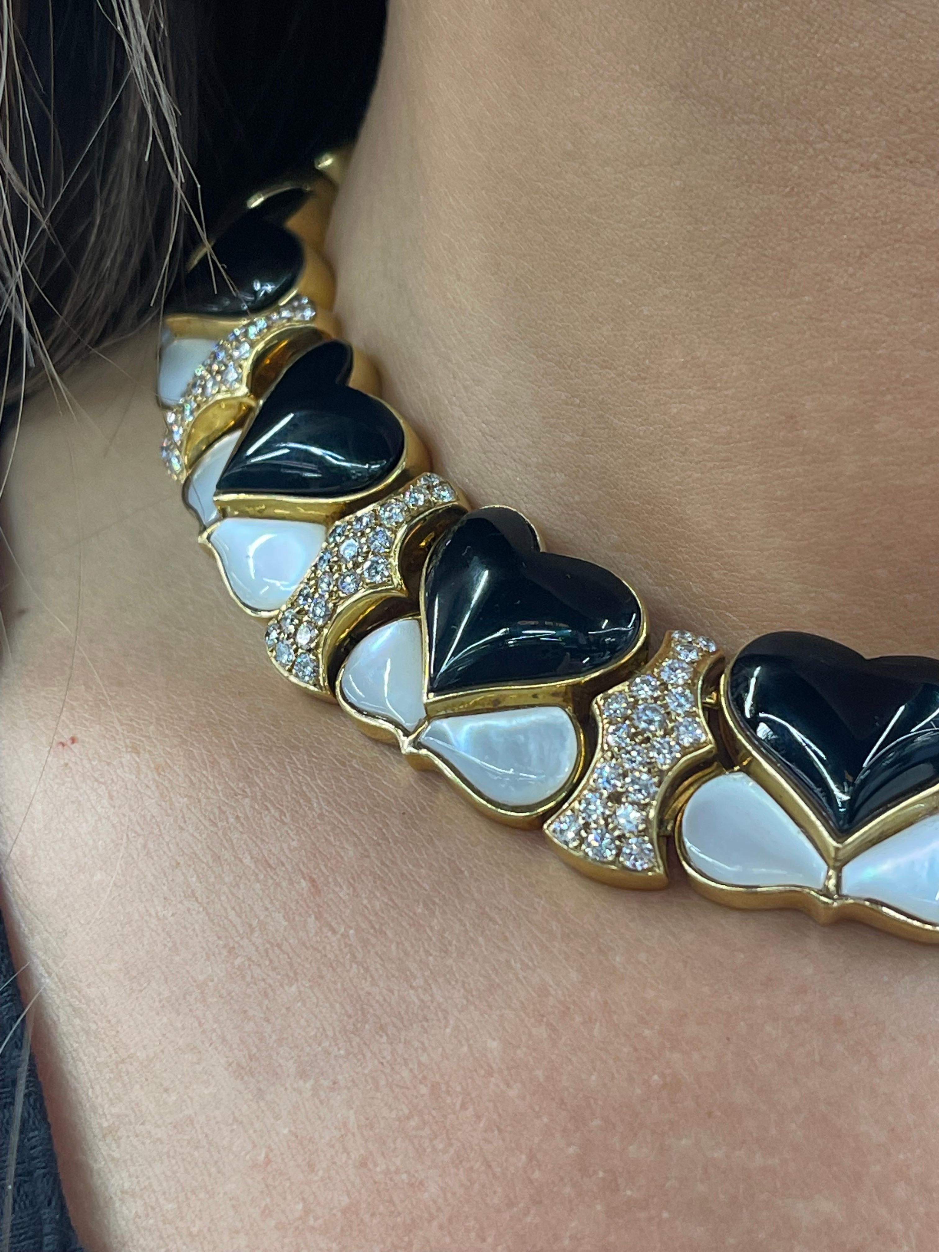Heart Cut 18 Karat Yellow Gold Heart Onyx Moonstone Diamond Collar Necklace 6 Carats  For Sale