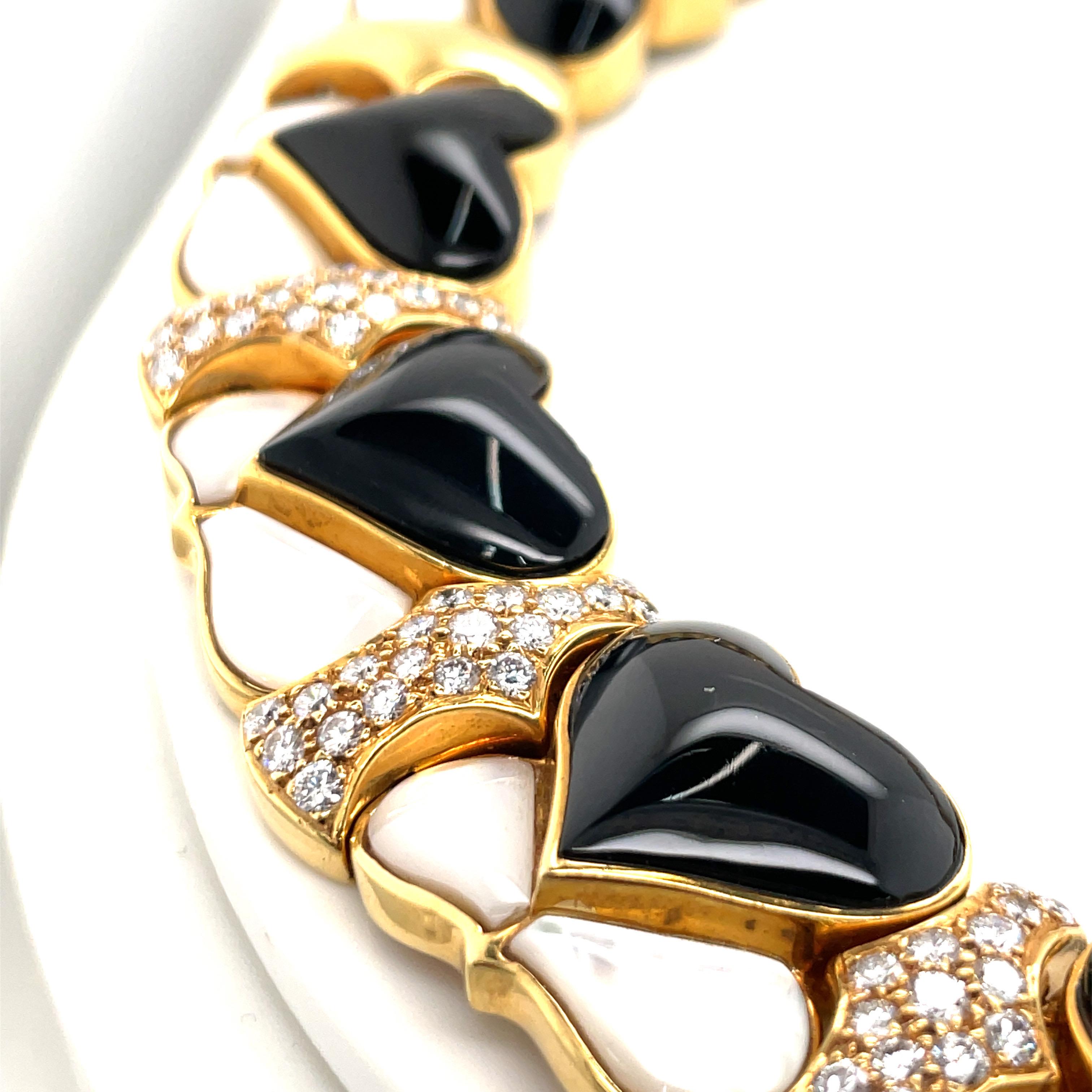 18 Karat Yellow Gold Heart Onyx Moonstone Diamond Collar Necklace 6 Carats  For Sale 2