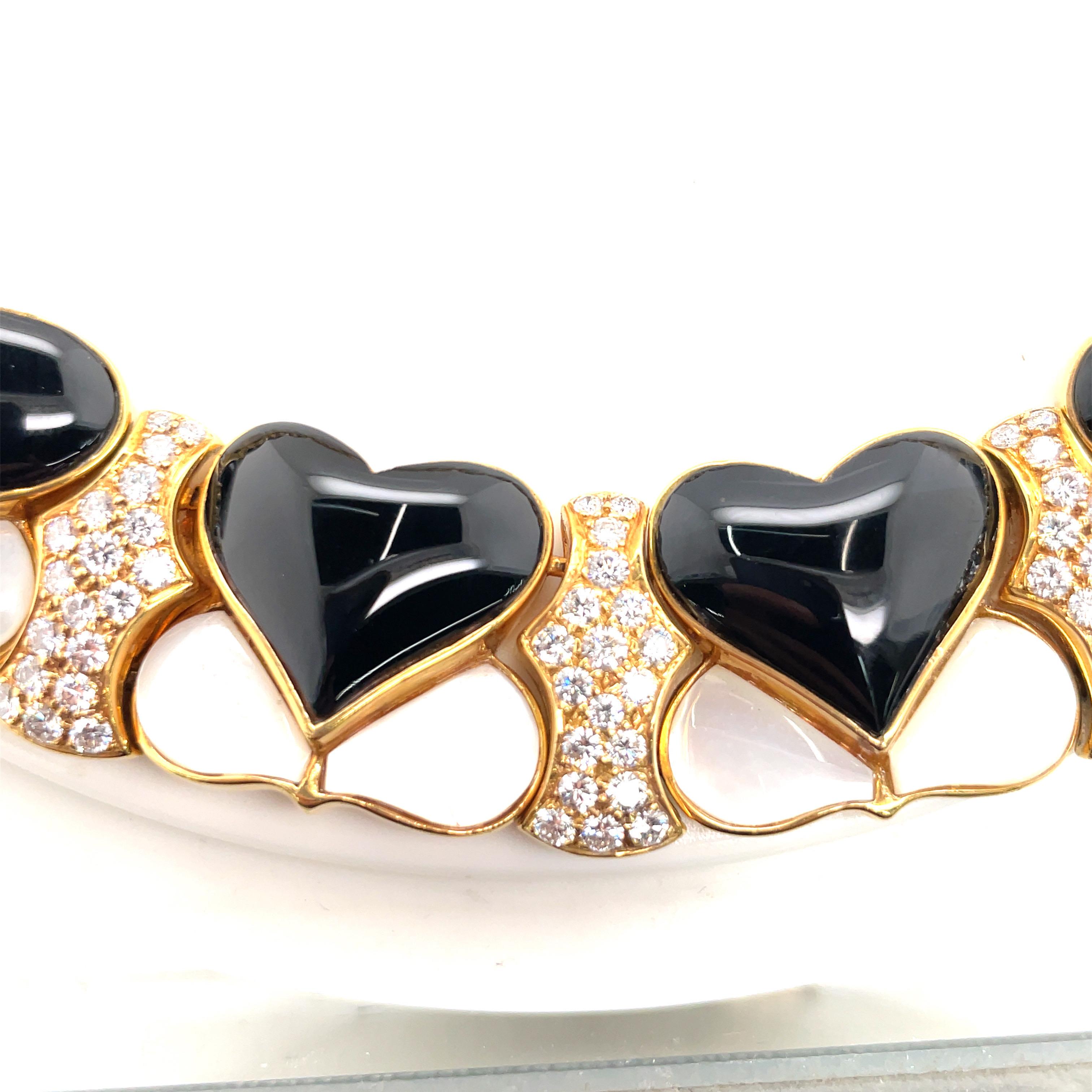 18 Karat Yellow Gold Heart Onyx Moonstone Diamond Collar Necklace 6 Carats  For Sale 3