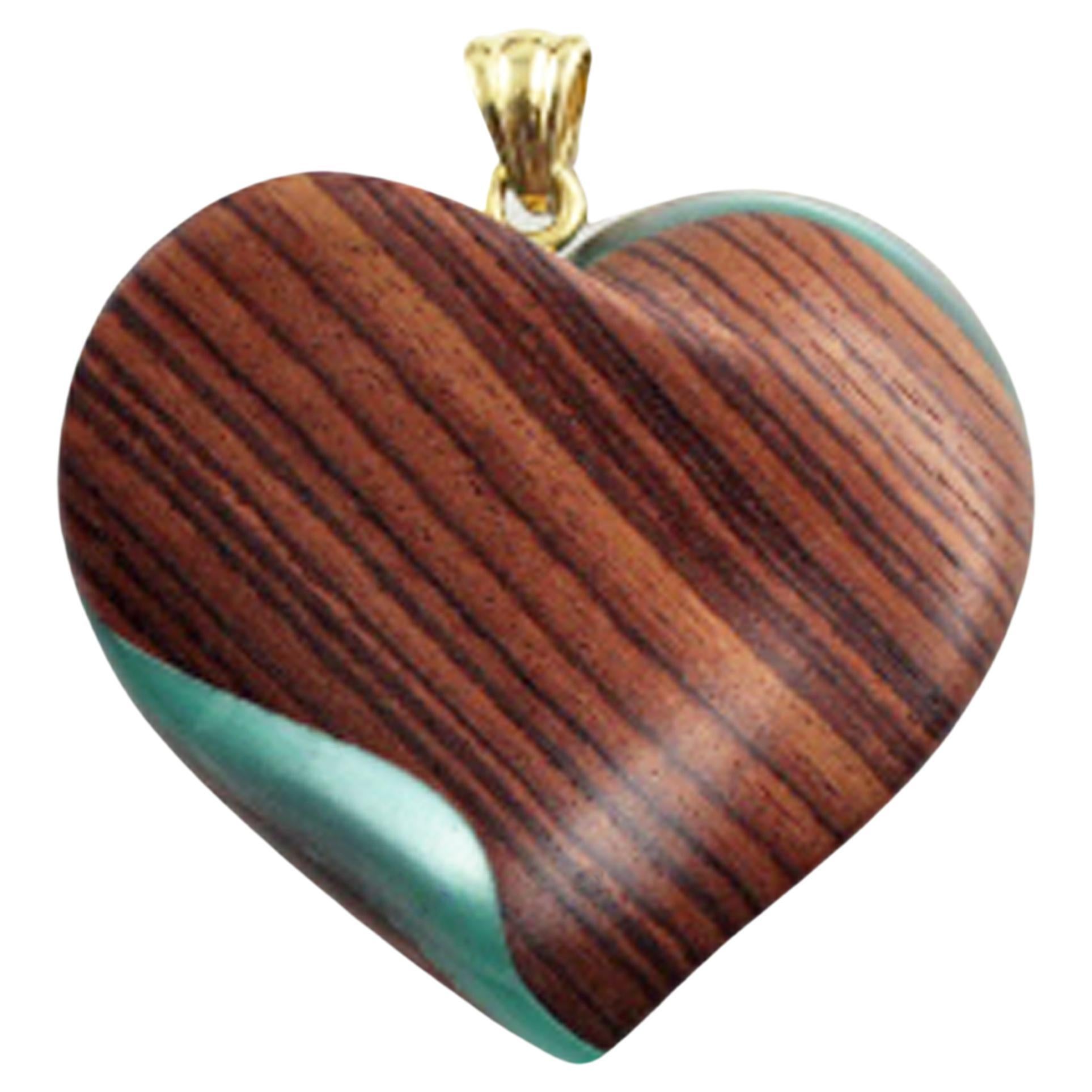 18 Karat Yellow Gold Heart Wood Light Blue Pearly Methacrylate Pendant  For Sale