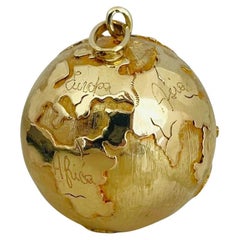 18 Karat Gelbgold Heavy Vintage Hand beschriftet Globe Anhänger