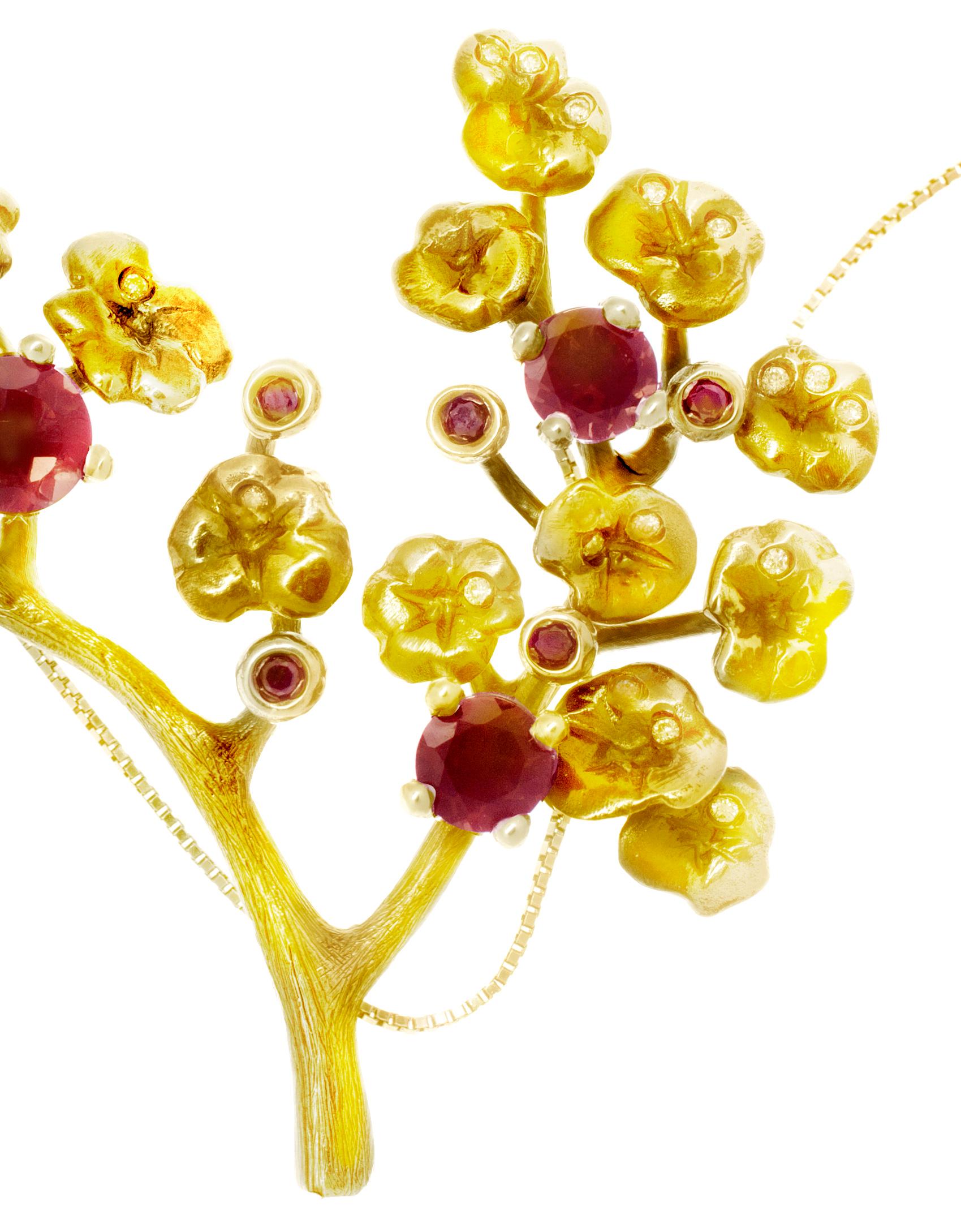 Heliotrope-Brosche aus achtzehn Karat Gelbgold mit rosa Spinellen und Diamanten im Angebot 2