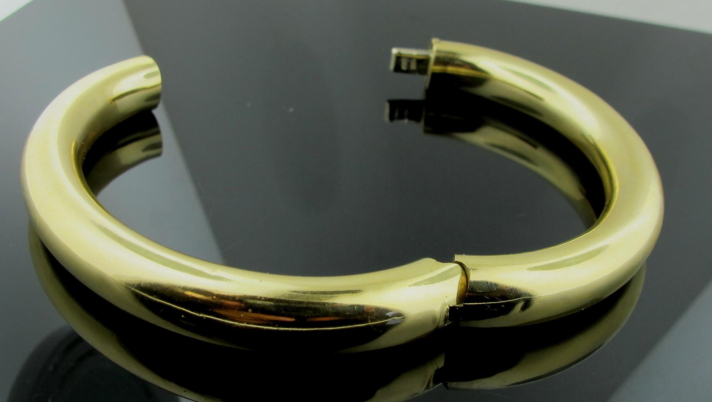 18k gold hinged bangle bracelet