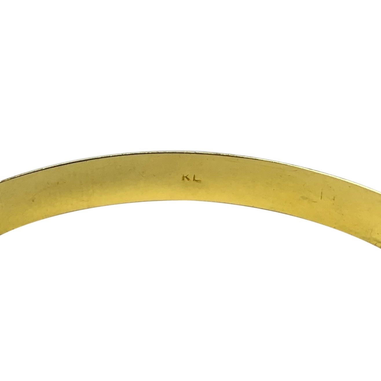 18 Karat Yellow Gold Hinged Striped Bangle Bracelet 2