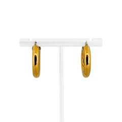 18 Karat Yellow Gold Hollow Polished UnoAErre Hoop Huggie Earrings Italy