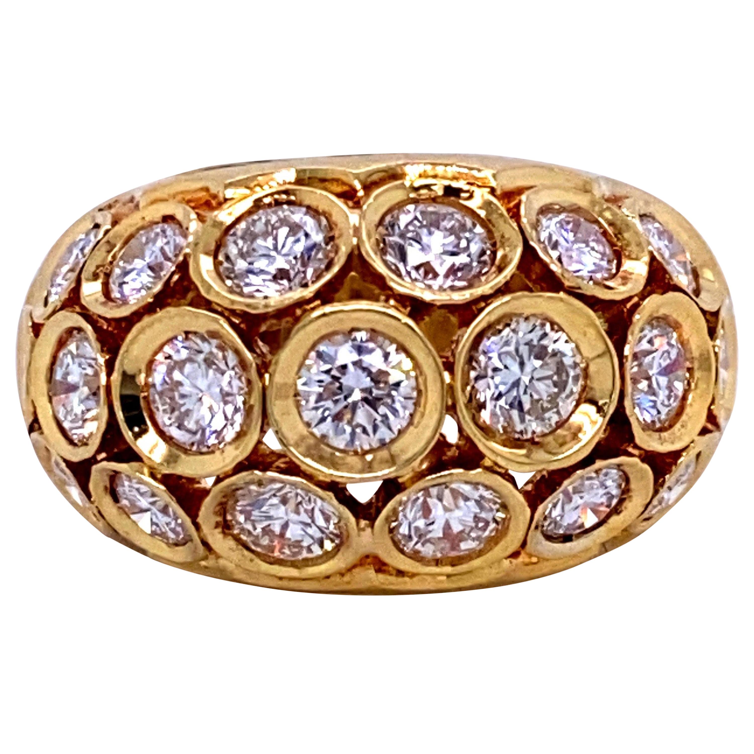 18 Karat Yellow Gold Honeycomb Dome Ring 2.77 Carat For Sale