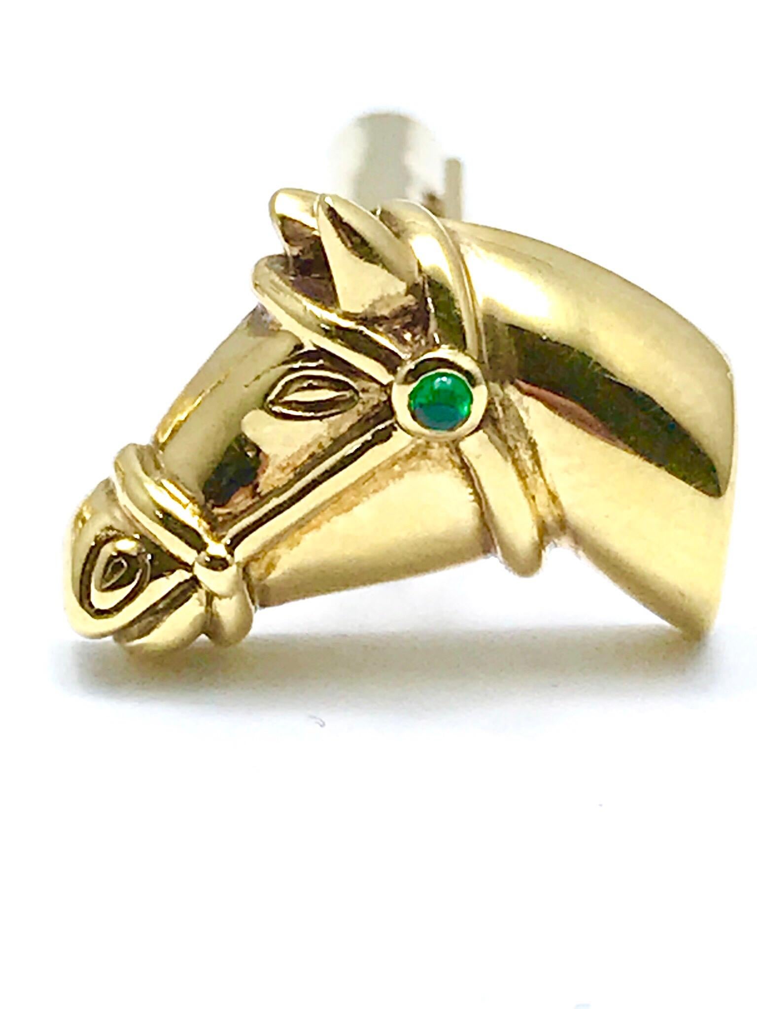 Women's or Men's 18 Karat Yellow Gold Horse Cufflinks with an Emerald Accent Bridle For Sale