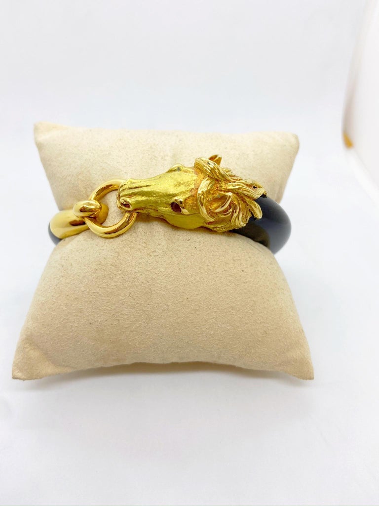 18 Karat Yellow Gold Horse Head and Buffalo Horn Bangle Bracelet at