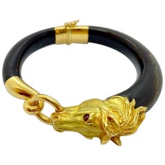 18 Karat Yellow Gold Horse Head and Buffalo Horn Bangle Bracelet