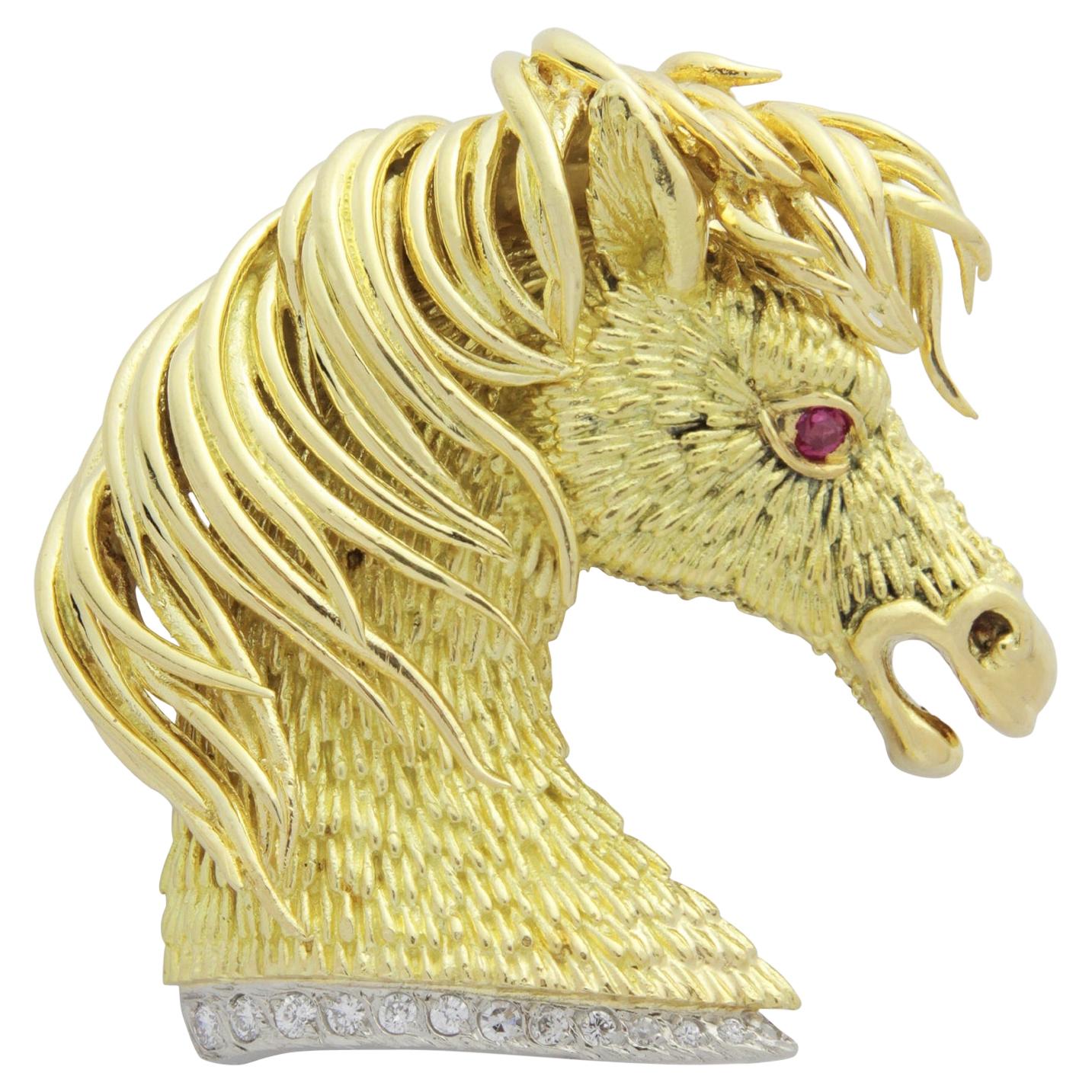 18 Karat Yellow Gold Horse Head Brooch by Pierino Frascarolo