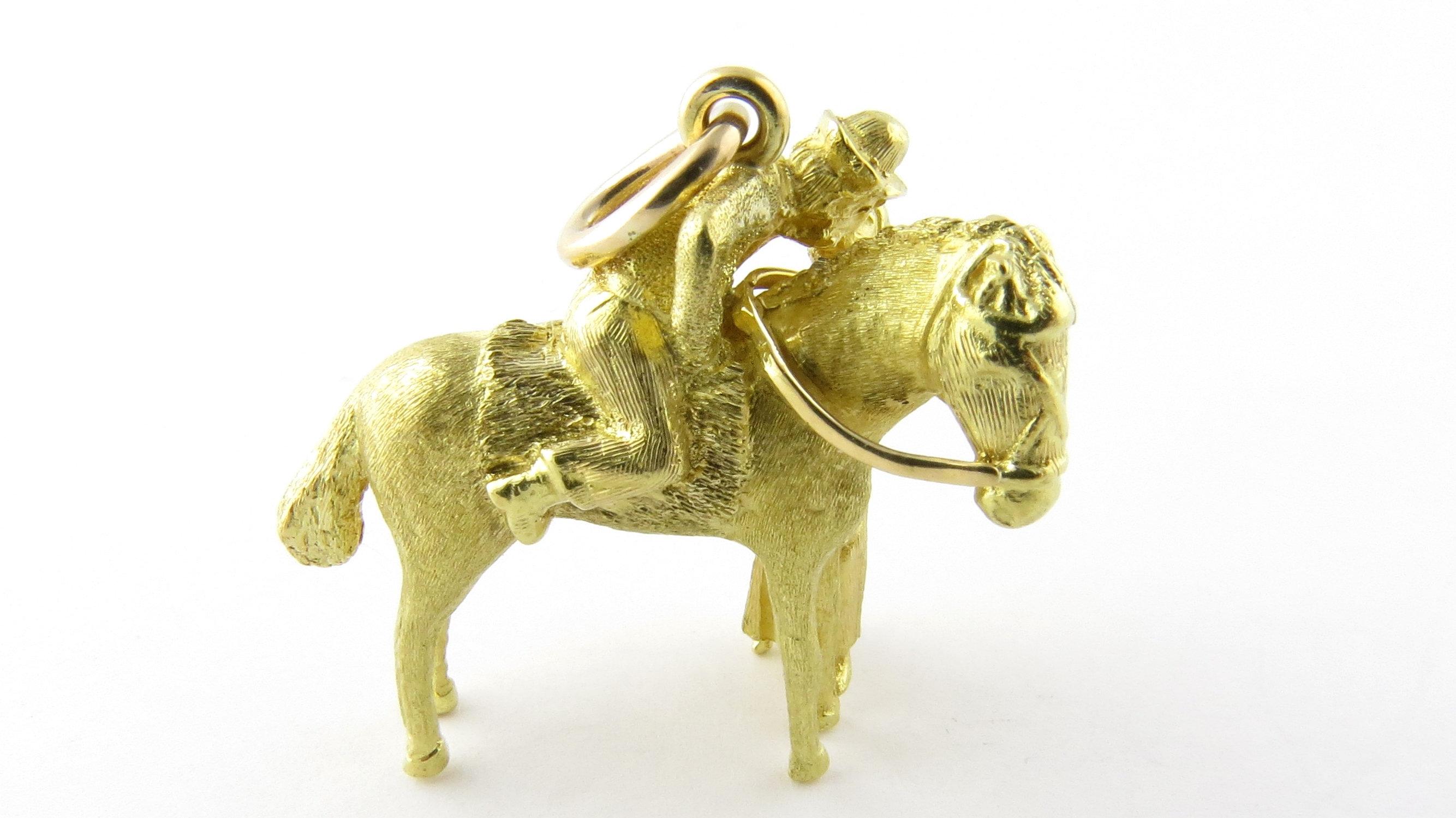 18 Karat Yellow Gold Horse with Soldier and Sweetheart Pendant In Excellent Condition In Washington Depot, CT