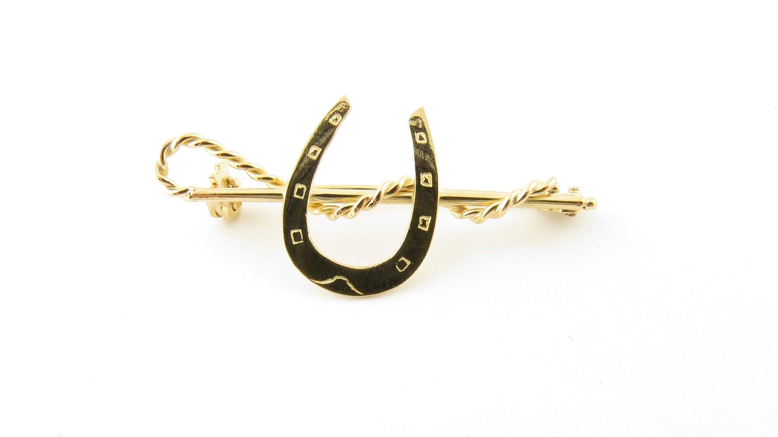18 Karat Yellow Gold Horseshoe and Riding Crop Brooch or Pin In Good Condition In Washington Depot, CT