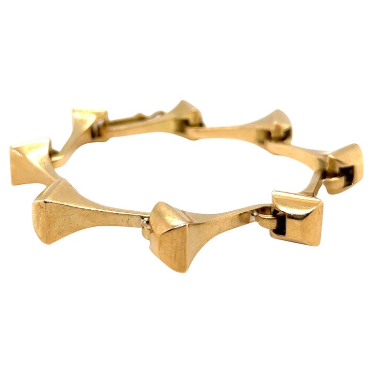 18 Karat Yellow Gold Horseshoe Nail Bracelet by Gucci, 1970s For Sale