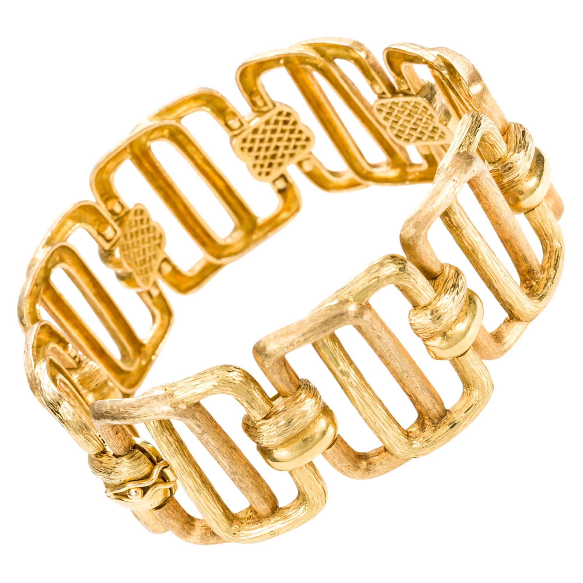 18 Karat Yellow Gold Hungarian Textured Link Bracelet For Sale