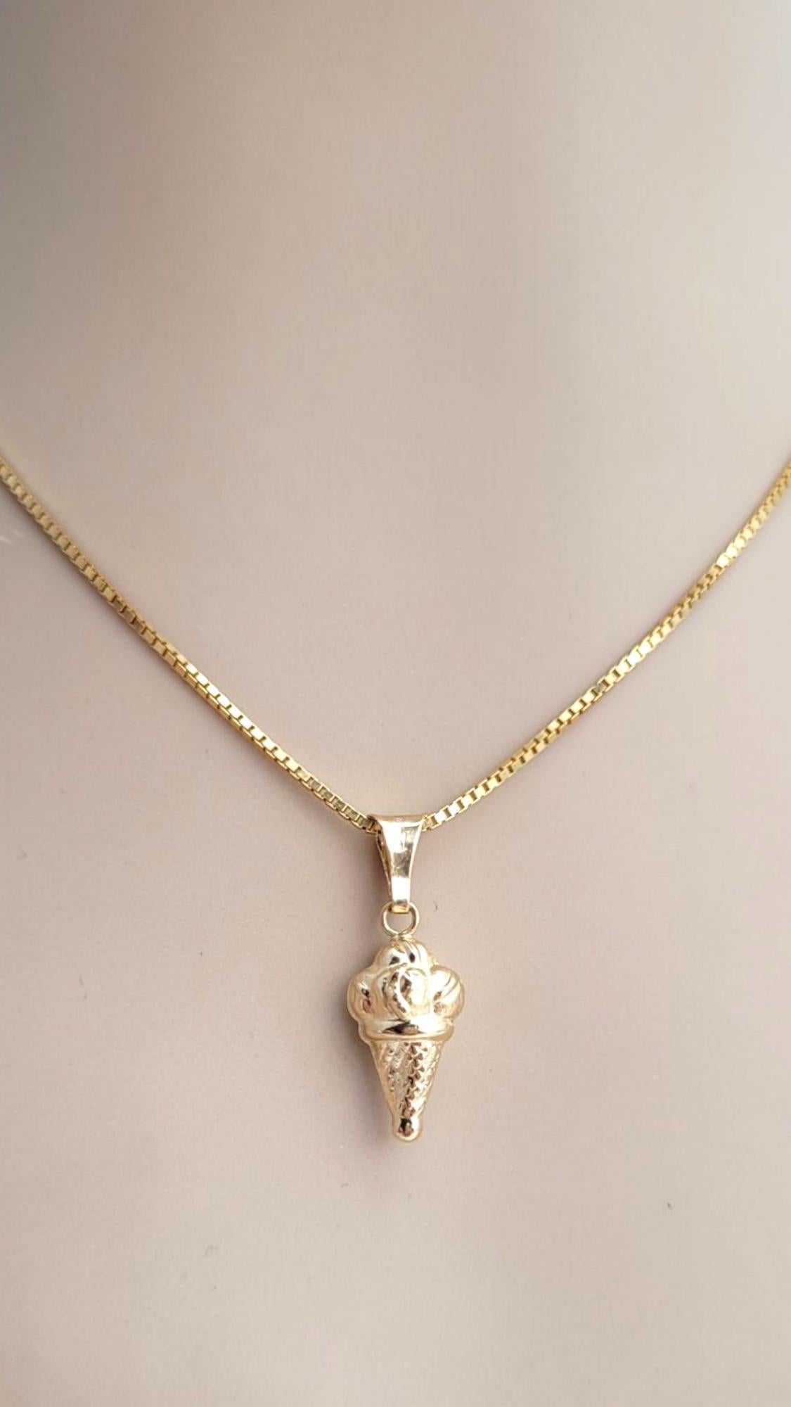 18 Karat Yellow Gold Ice Cream Cone Charm #21985 For Sale 5