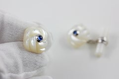 18 Karat White Gold Interwoven Square Mother of Pearl Agate Sapphires Cufflinks