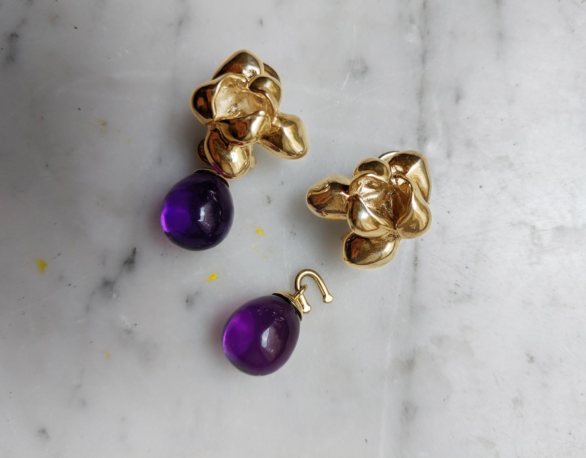 Cabochon Eighteen Karat Yellow Gold Iris Blossom Cocktail Earrings with Amethysts For Sale