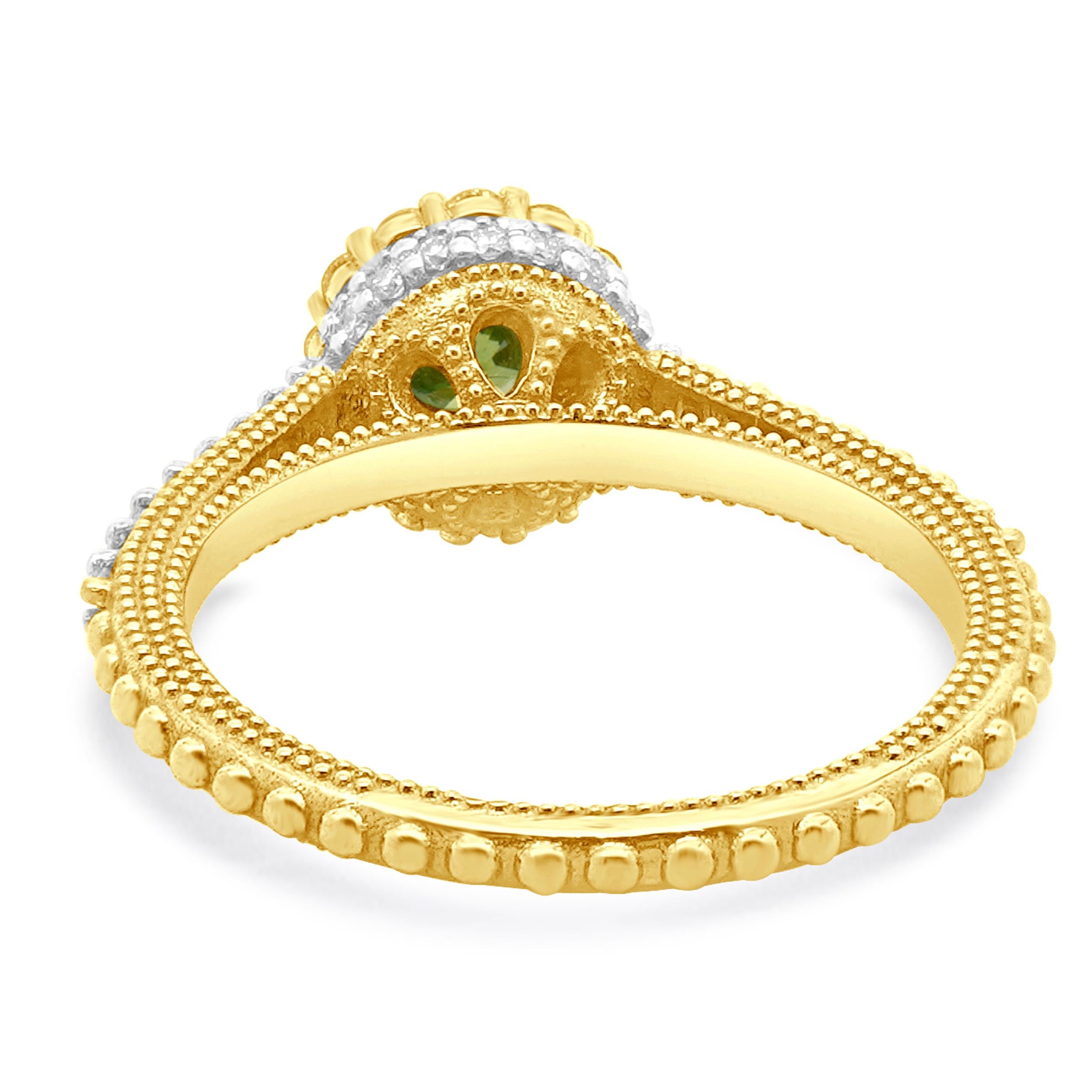 18 Karat Gelbgold Bestrahlter grüner Diamant Halo Ring im Zustand „Hervorragend“ im Angebot in Scottsdale, AZ