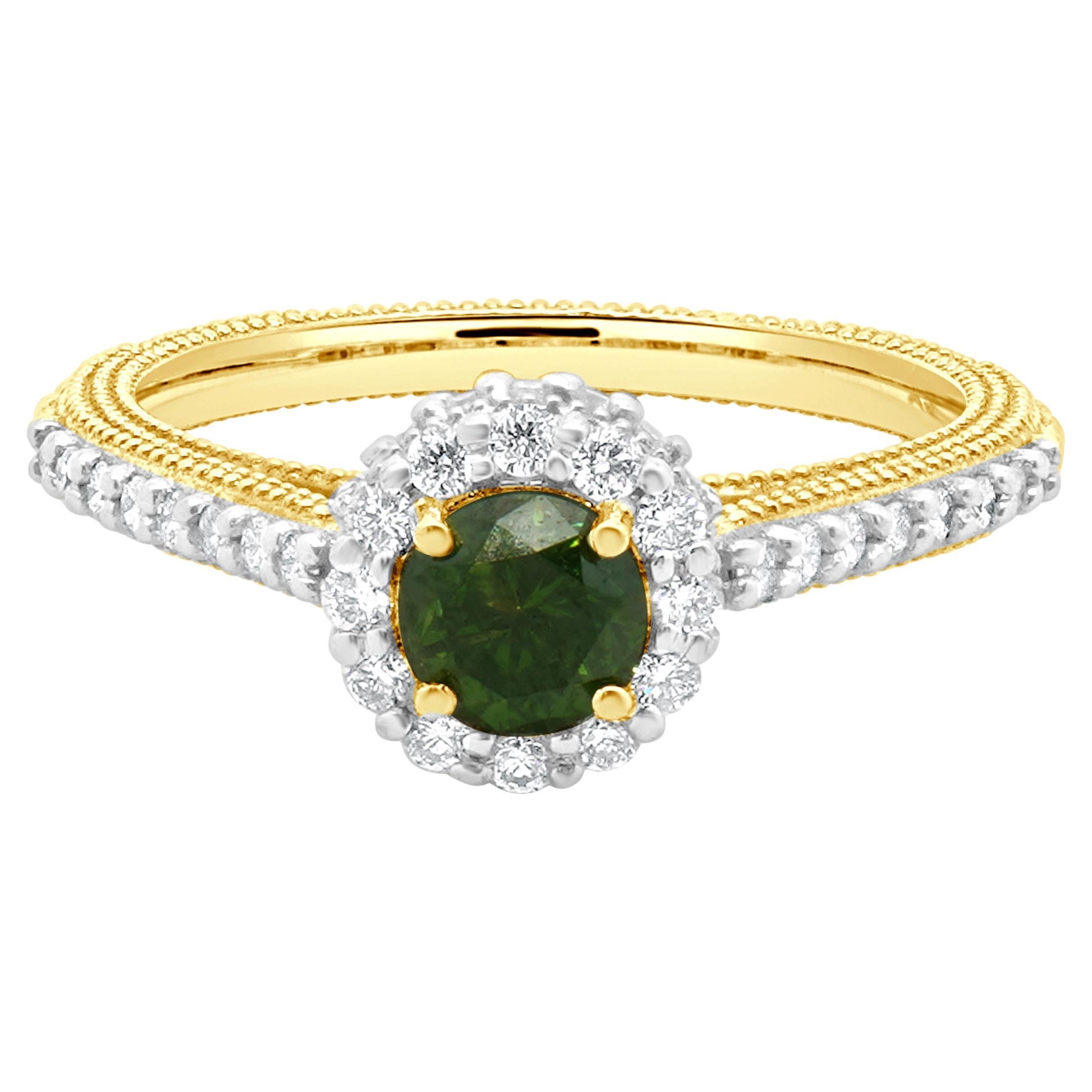 18 Karat Gelbgold Bestrahlter grüner Diamant Halo Ring im Angebot